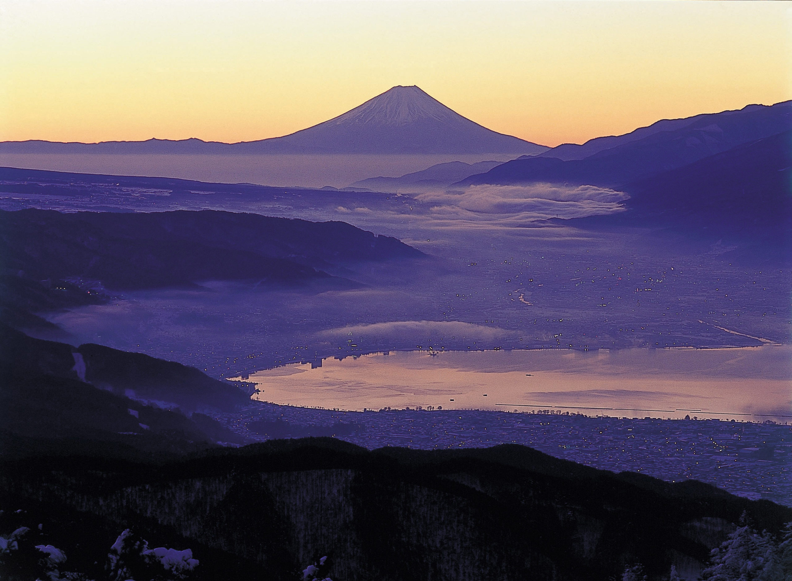 諏訪湖と富士山